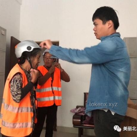高空抛物下的“头盔革命”：重塑社区安全与居民和谐